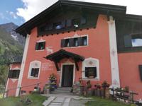 Mit Pferdekutschen ins Val Roseg