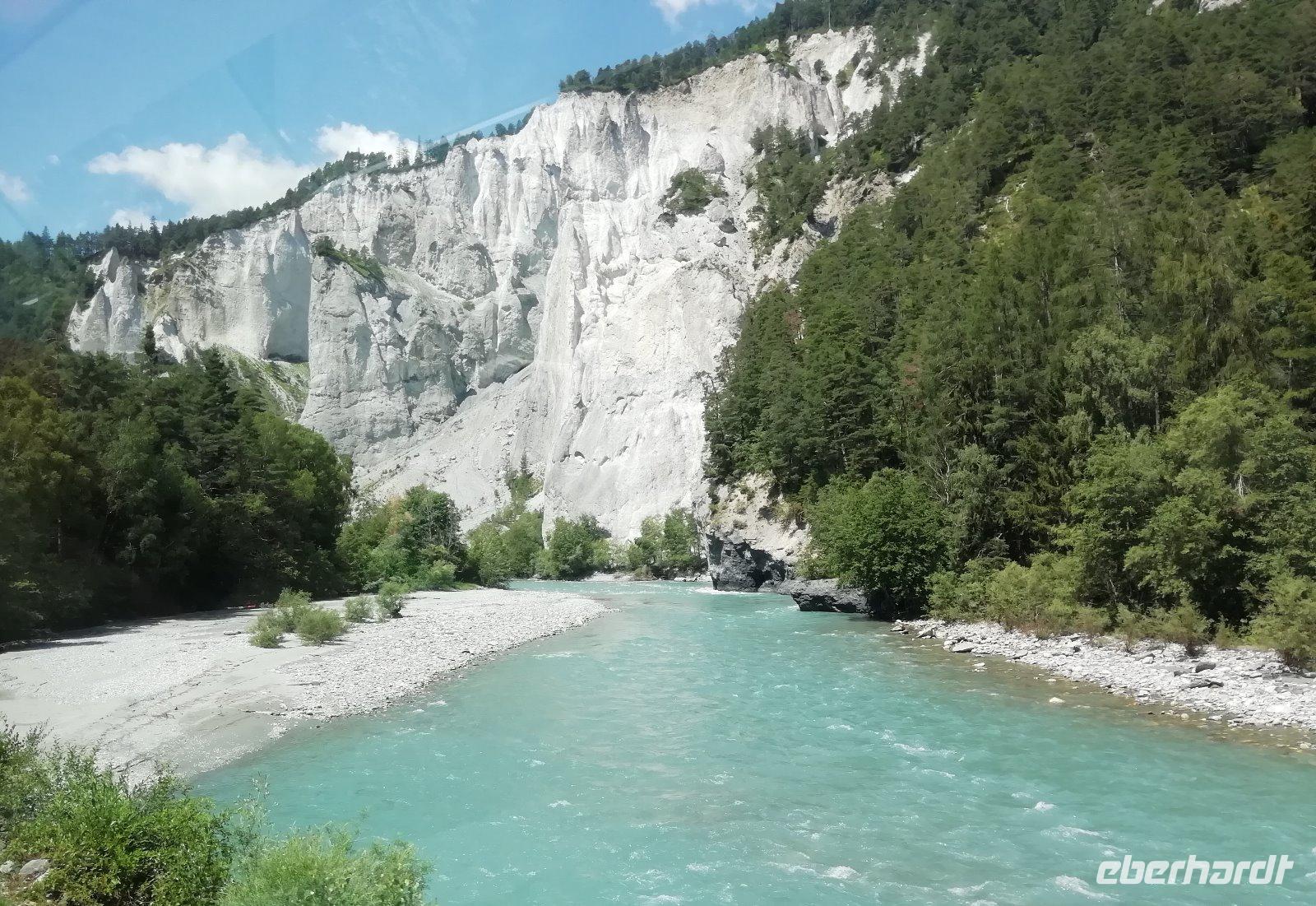 Fahrt durch die Rheinschlucht