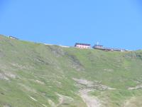 Fahrt mit der Brienzer Rothornbahn - Blick zum Gipfel