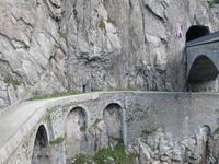 Fahrt durch die Schöllenenschlucht - Teufelsbrücke