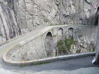 Fahrt durch die Schöllenenschlucht - Teufelsbrücke