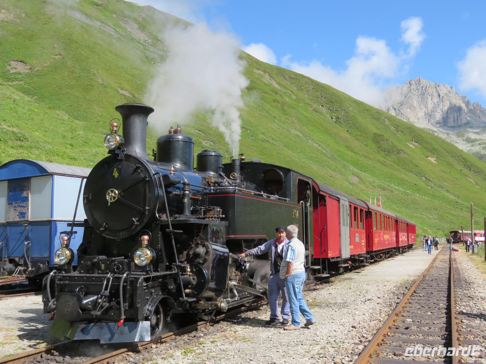 Fahrt mit der Furka-Dampfbahn