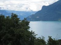 Fahrt entlang des Brienzersees