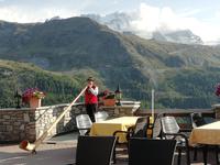 Begrüßung durch den Alphornbläser