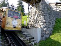 Pilatus, Fahrt mit der Zahnradbahn