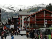 In der Nacht hat es in den Bergen geschneit