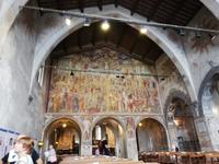 Lugano,S. Maia deglia Angioli mit dem Lettner  und Passionsfreska.