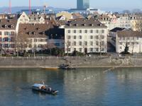Basel - Münsterterrassen - Blick nach Kleinbasel über den Rhein