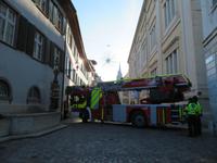 Basel - Maßarbeit der Feuerwehr