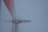 Der Glacier-Express im Schnee