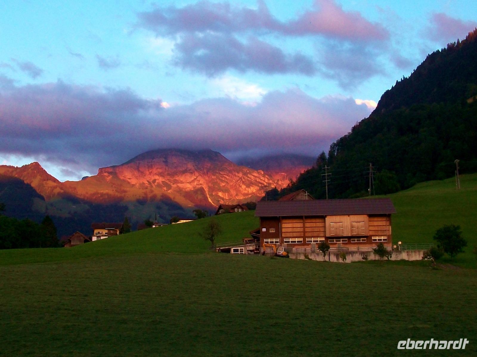 Alpenglühen über dem Melchtal