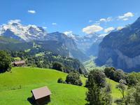 Fahrt von der Kleinen Scheidegg nach Lauterbrunnen - Blick ins Lauterbrunnental