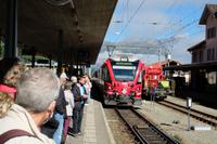 Der Bernina-Express fährt in Pontresina ein