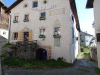 Guarda, Engadiner Häuser