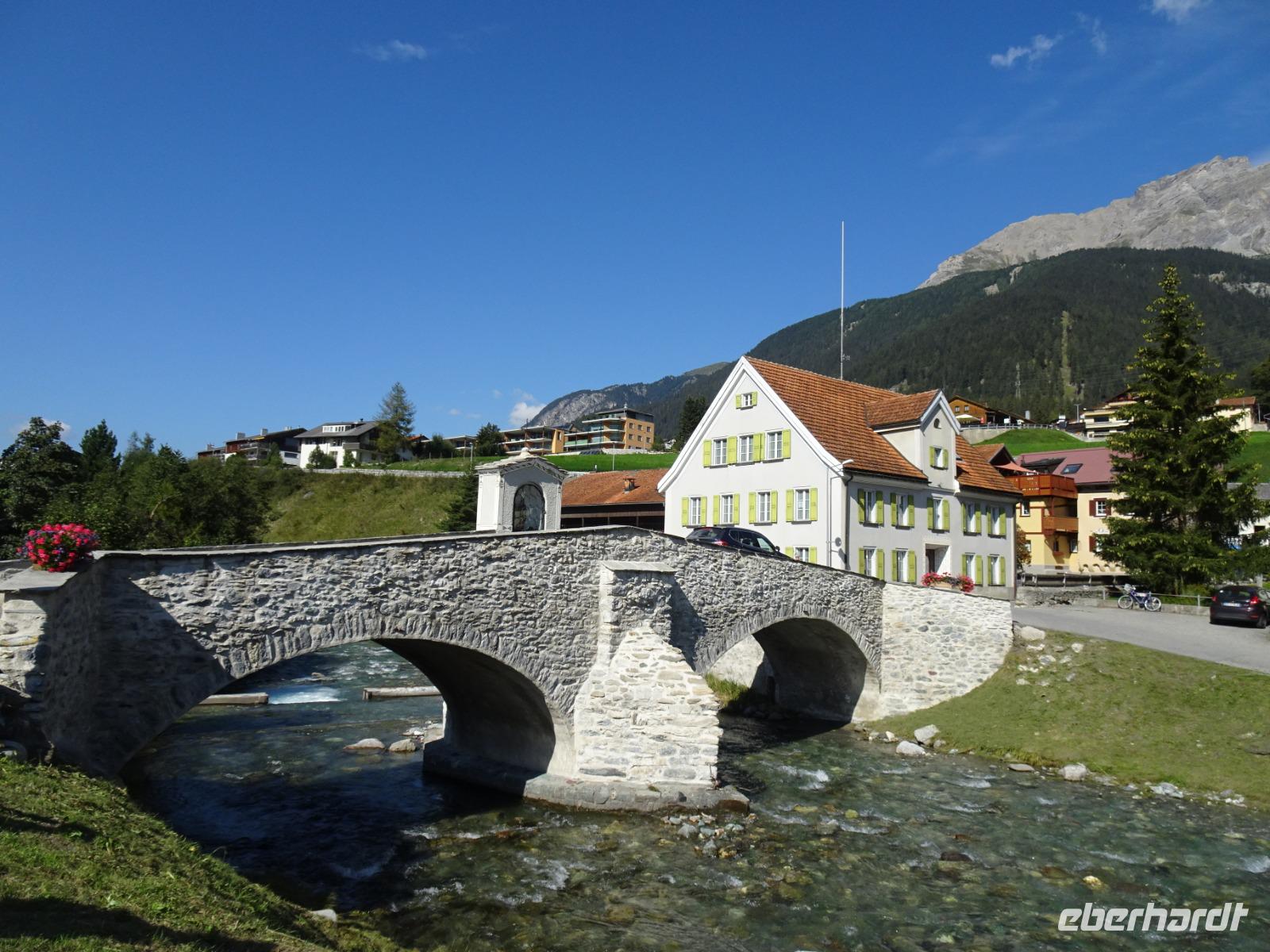 Savonin im Parc Ela, Steinbrücke (1682), 