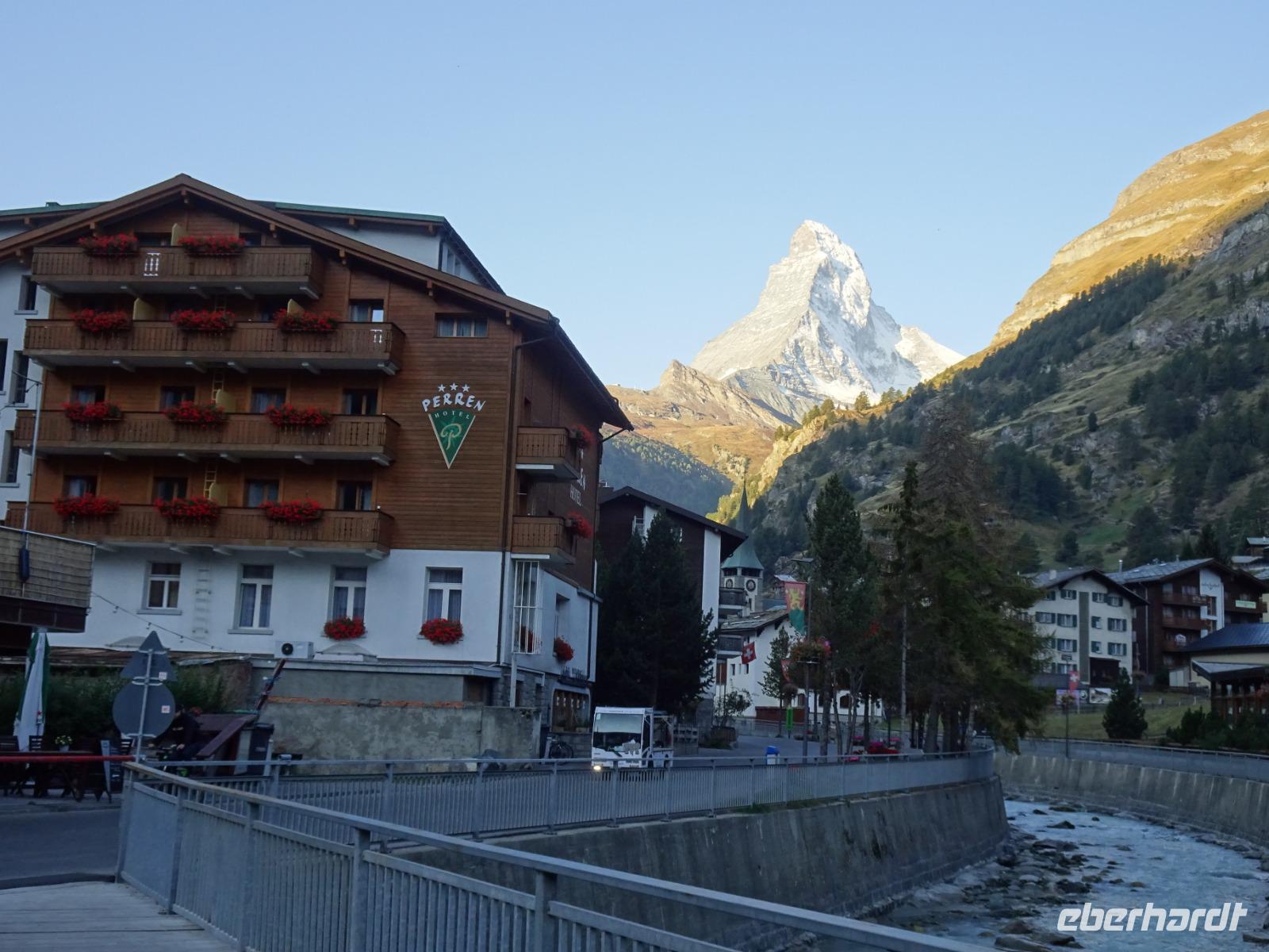 Zermatt, Hotel Perren mit Matterhorn