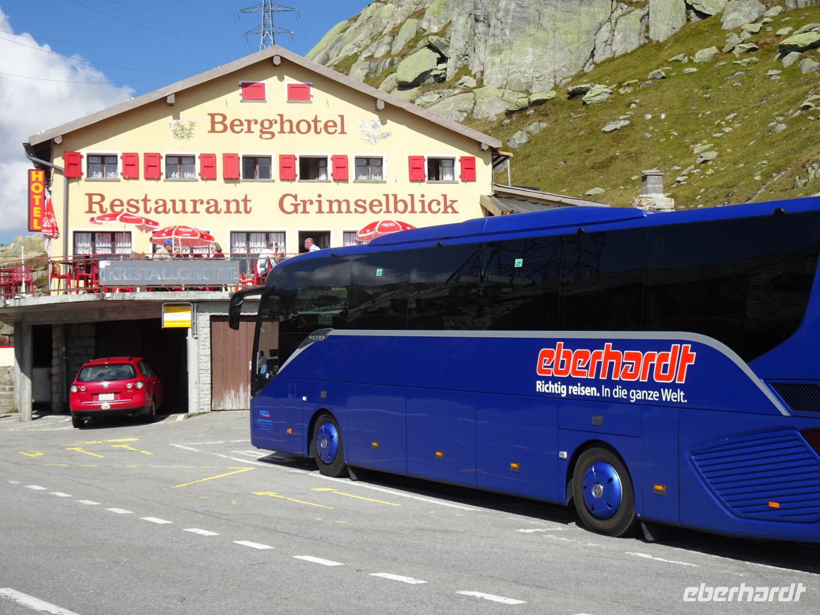 Am Grimselpass nach vielen Serpentinen.