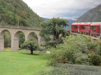 Fahrt mit dem Bernina-Express - Kreisviadukt in Brusio