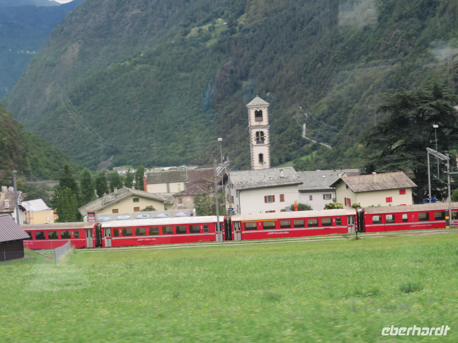 Fahrt mit dem Bernina-Express - Kreisviadukt in Brusio