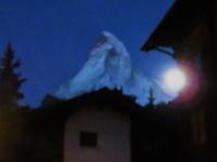 Zermatt - Matterhorn - vor dem Sonnenaufgang mit Mond