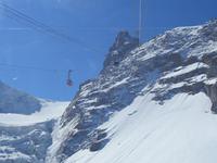 Zermatt - Fahrt auf das Kleine Matterhorn - die alte Kabinenbahn und die neue moderne Gondelbahn von Trockerner Steg auf das Kleine Matterhorn