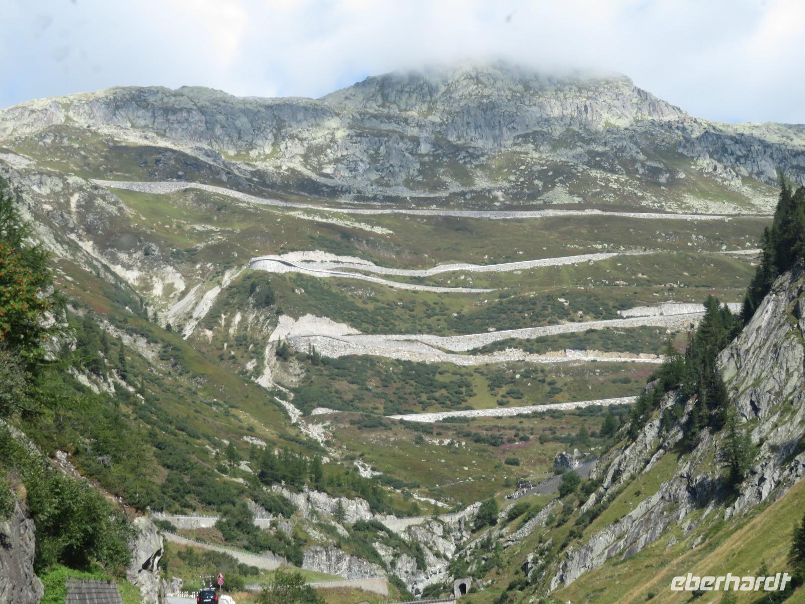 Fahrt zur Schwägalp - Blick zur Grimselpass-Straße
