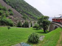 Fahrt mit dem Bernina-Express (Kreisviadukt von Brusio)