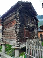 Zermatt - typische Walliser Häuser...