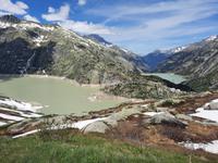 Fahrt von Täsch zur Schwägalp - Grimselpass-Straße mit Blick auf Grimsel- und Räterichsbodensee