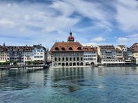 Luzern - Blick auf die Altstadt mit dem Rathaus