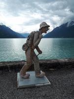 Brienz - das Holzschnitzerdorf - schöne Holzplastiken auch an der Promenade des Brienzersees