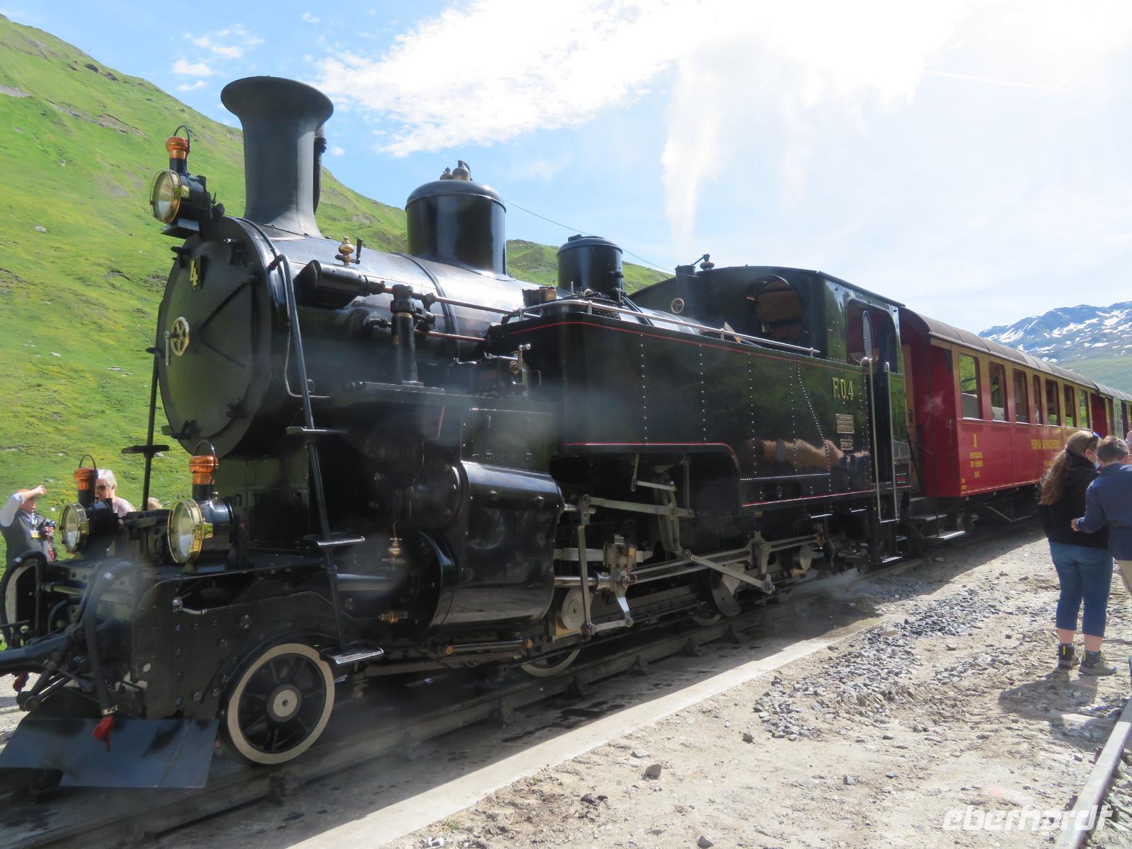 Fahrt mit der Furka-Dampfbahn