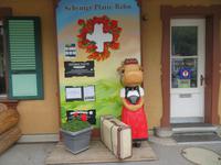 Wilderswil Nostalgische Zahnradbahn zur Schynigen Platte - Kuh Lily das Maskottchen der Bahn für die Kinder