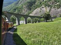 Fahrtimpressionen mit dem Bernina-Express (Kreisviadukt von Brusio)