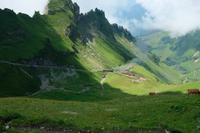 Der Gegenzug auf dem Weg ins Tal