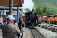 Anfahrt der Furkabahn in Realp