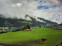 Fahrt mit dem Luzern-Interlaken Express - Lungernsee