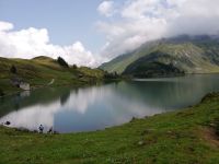 Engelberg, Wanderung entlang des Blumenweges