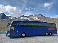 Unser Reisebus auf dem Pass