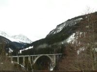095 Fahrt mit der Arosa-Bahn von Chur nach Arosa - das Langwieser-Viadukt