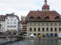223 Stadtrundgang in  Luzern - Kapellbrücke - Blick zum Rathaus