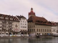 224 Stadtrundgang in  Luzern - Kapellbrücke - Blick zum Rathaus