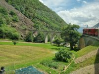 Fahrt mit dem Bernina-Express... (Kreisviadukt von Brusio) 
