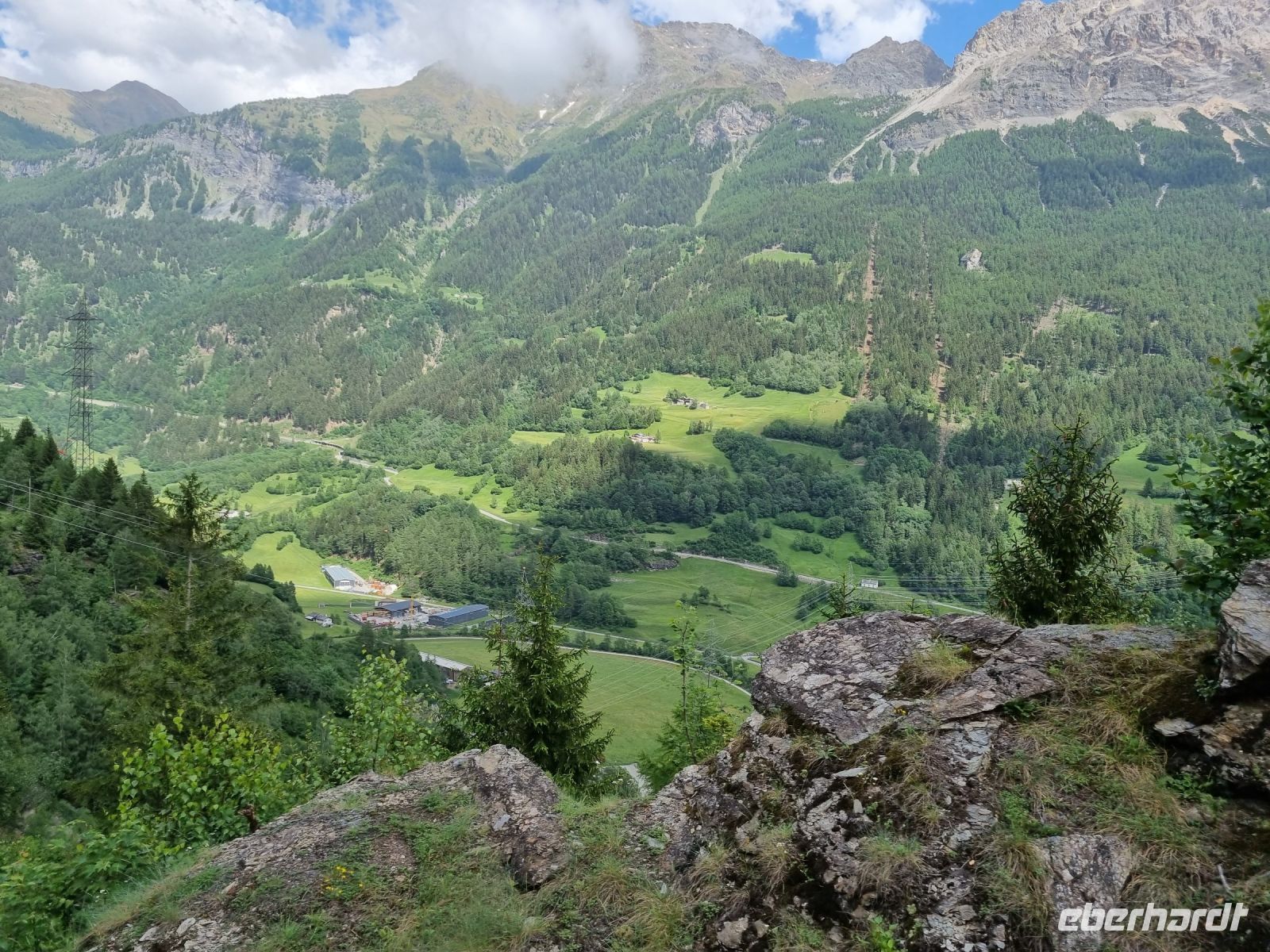 Fahrt mit dem (Blick ins Val di Poschiavo)