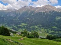 Fahrt mit dem Bernina-Express... (Blick ins Val di Poschiavo)