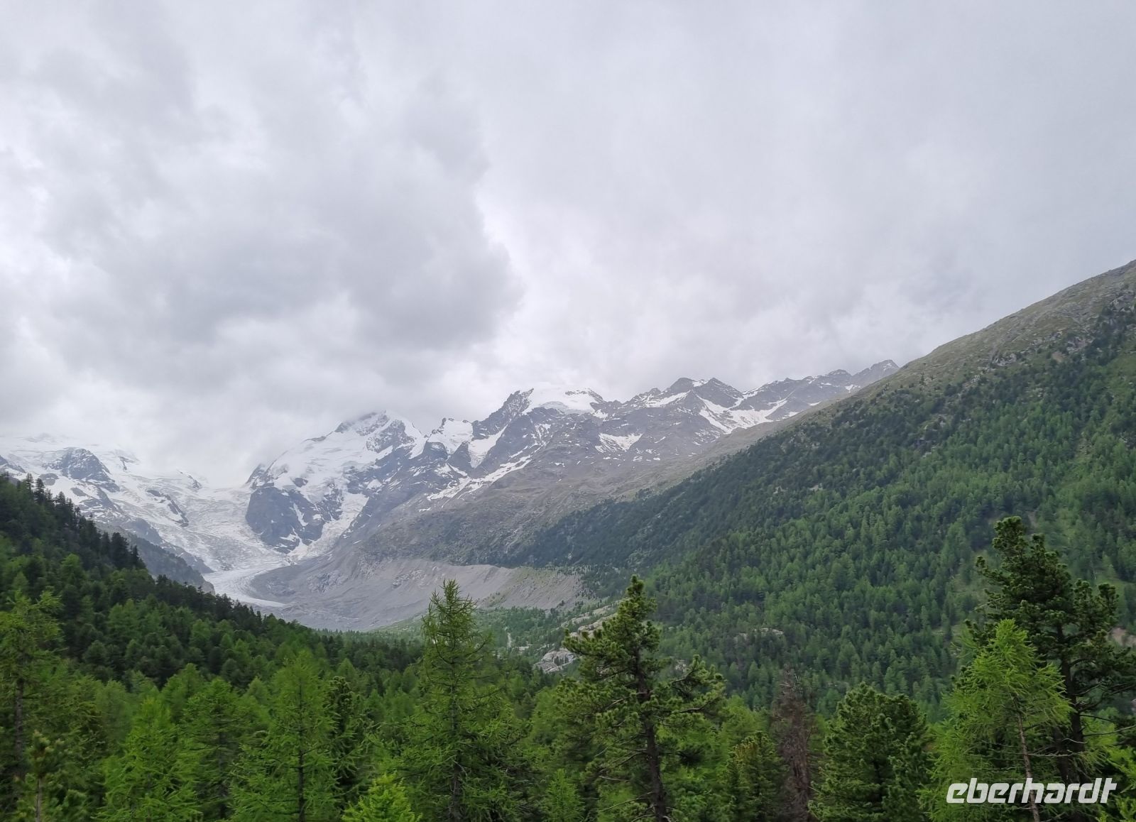 Fahrt mit dem Bernina-Express... (Morteratsch-Gletscher)