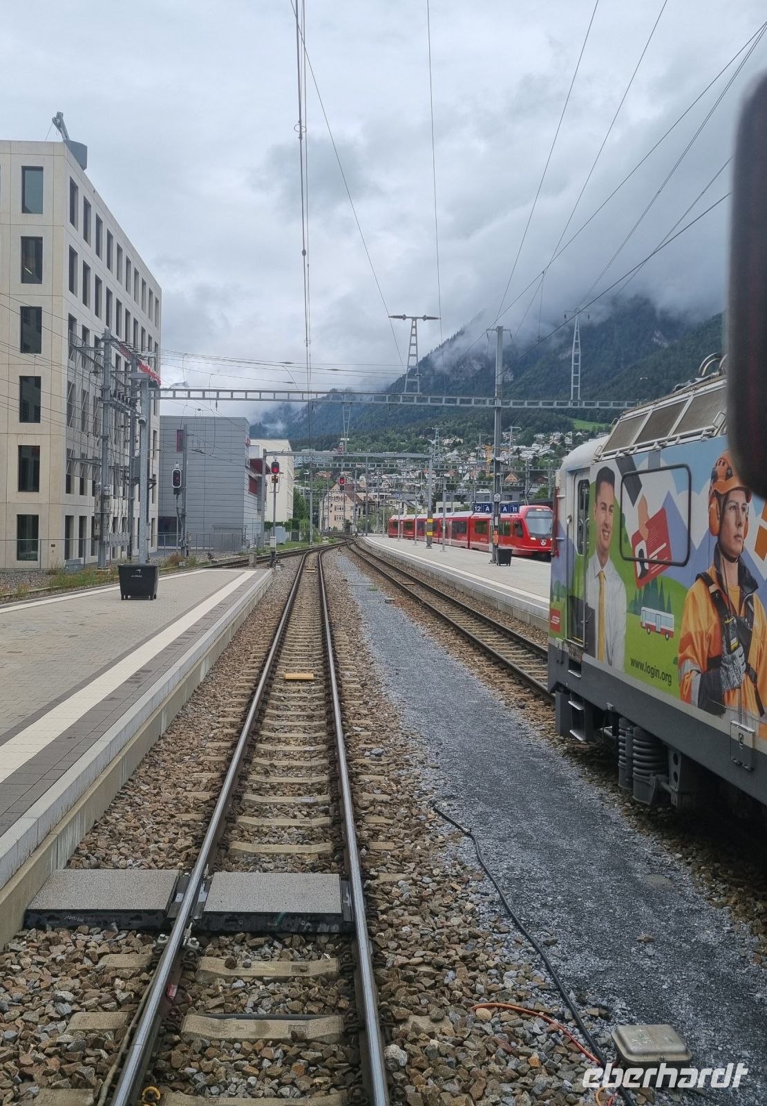 Fahrt mit dem Glacier-Express... (Bahnhof Chur)
