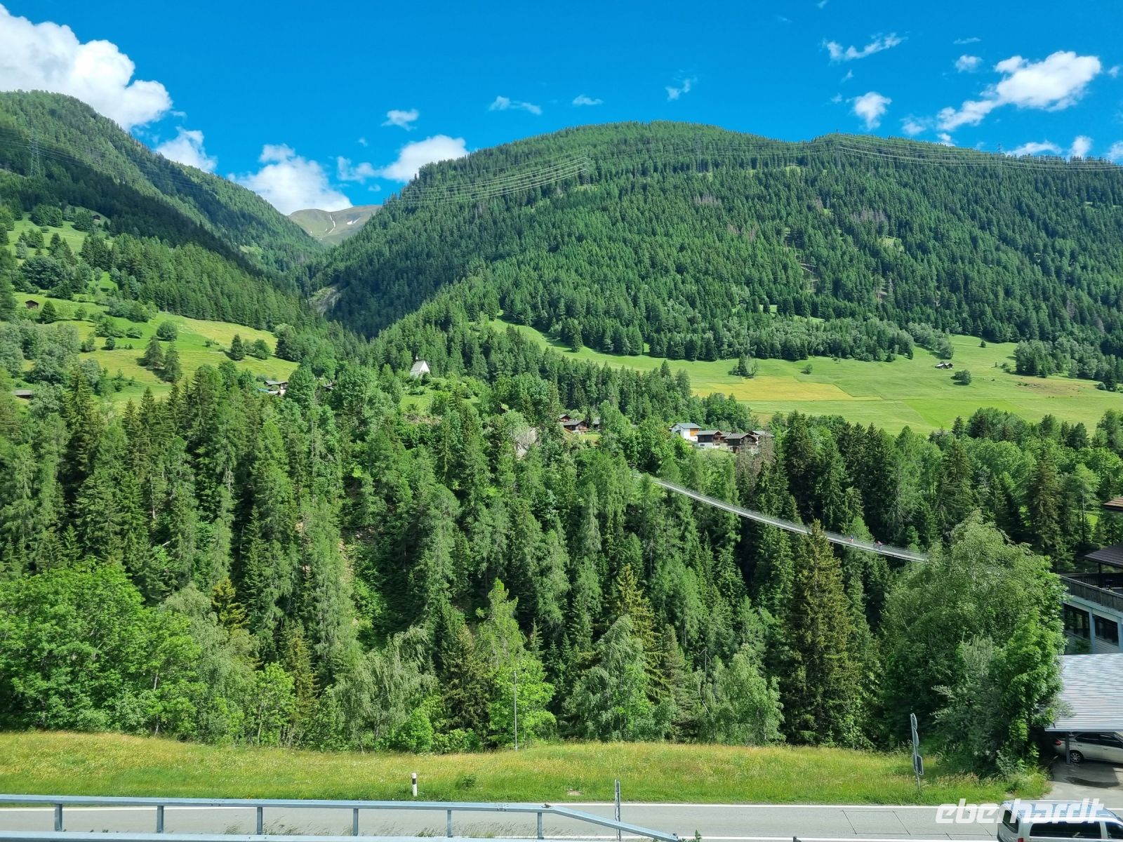Fahrt mit dem Glacier-Express... (Oberes Rhonetal/Goms - Goms-Hängebrücke)