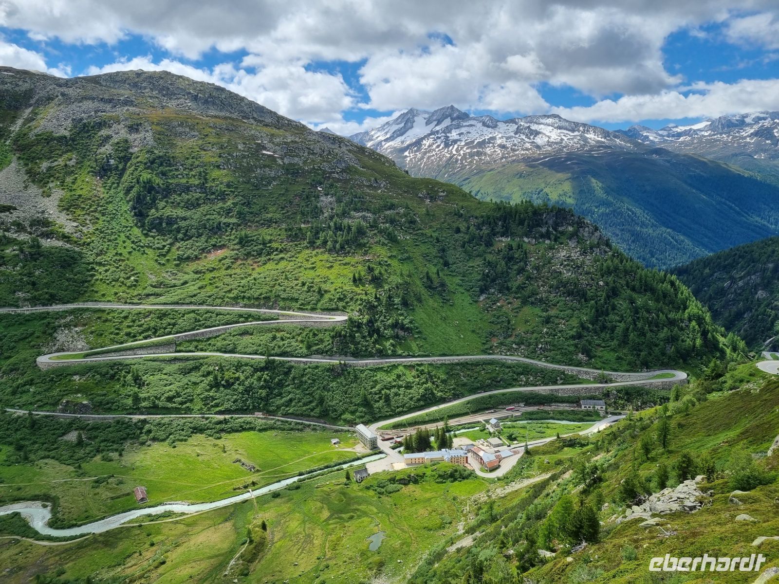 Gletsch - Vereinigung von Grimsel- und Furkapassstraße 