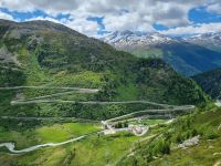 Gletsch - Vereinigung von Grimsel- und Furkapassstraße 
